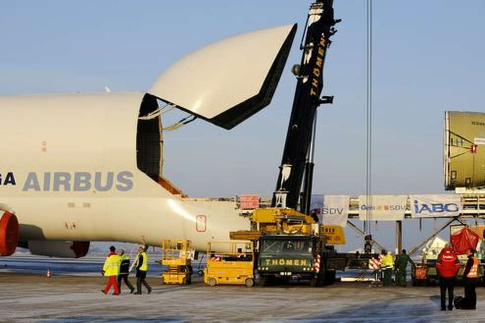 Lion Cargo Soekarno Hatta: Jasa Charter Cargo Terpercaya