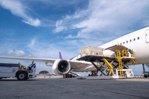 Pengiriman Express via Udara di Lion Cargo Soekarno Hatta