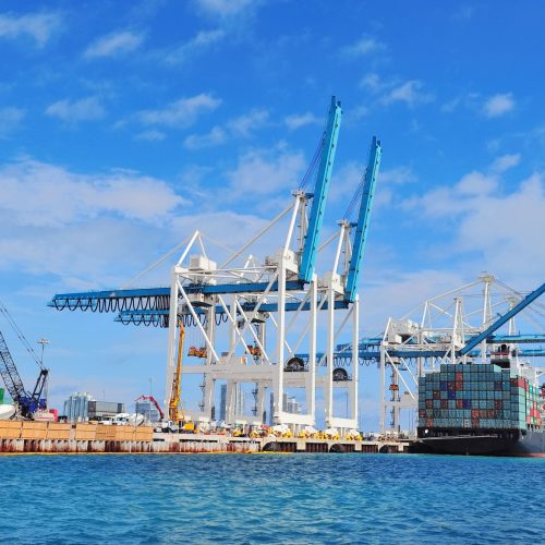 Jasa Pengiriman Cargo via Udara dan Laut yang Terjangkau